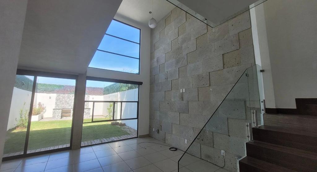 CASA EN VENTA EN MONTEVENTO TRES MARIAS, MORELIA