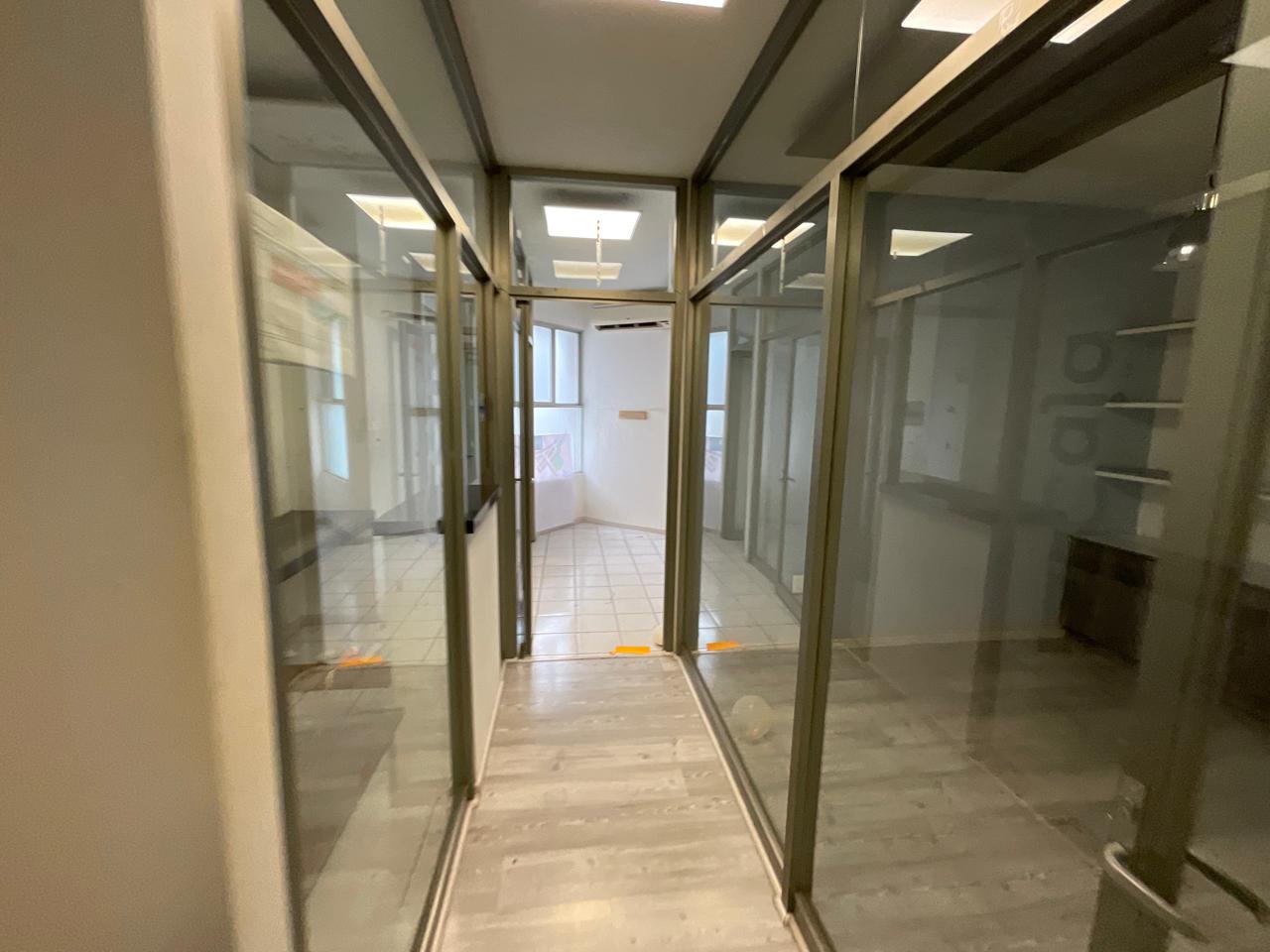LOCAL COMERCIAL EN RENTA EN AV. CAMELINAS, MORELIA