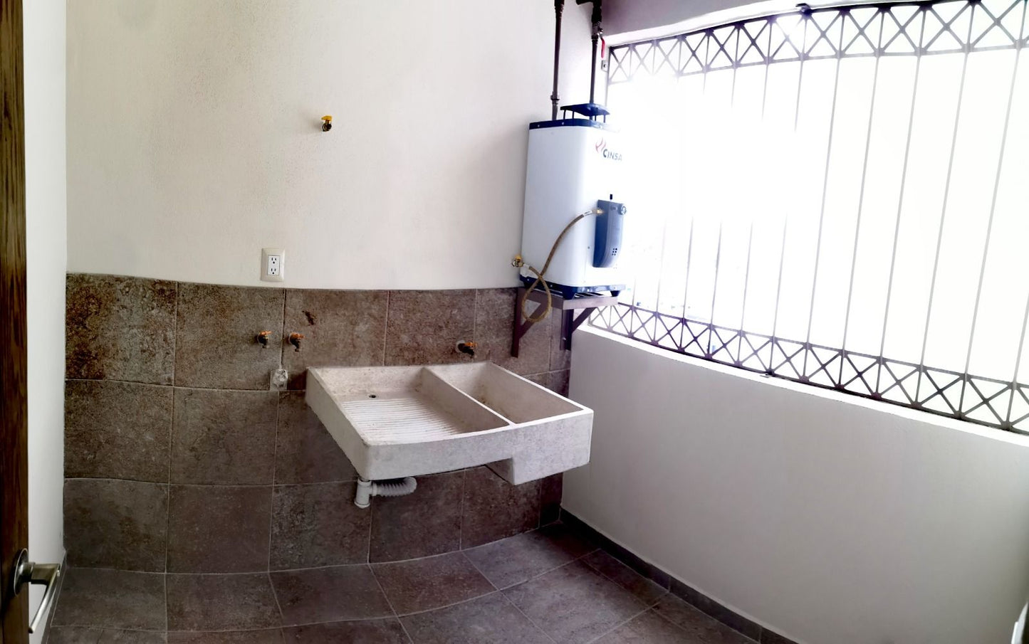 DEPARTAMENTO EN RENTA EN LOMAS DE HIDALGO, MORELIA