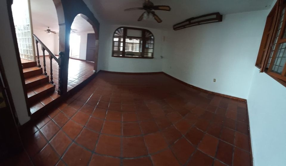 CASA EN RENTA EN NUEVA CHAPULTEPEC, MORELIA