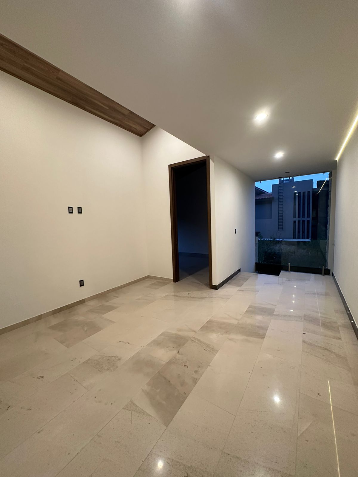 CASA RESIDENCIAL EN RENTA EN CLUB Y DENTRO DEL CAMPO DE GOLF ALTOZANO, MORELIA