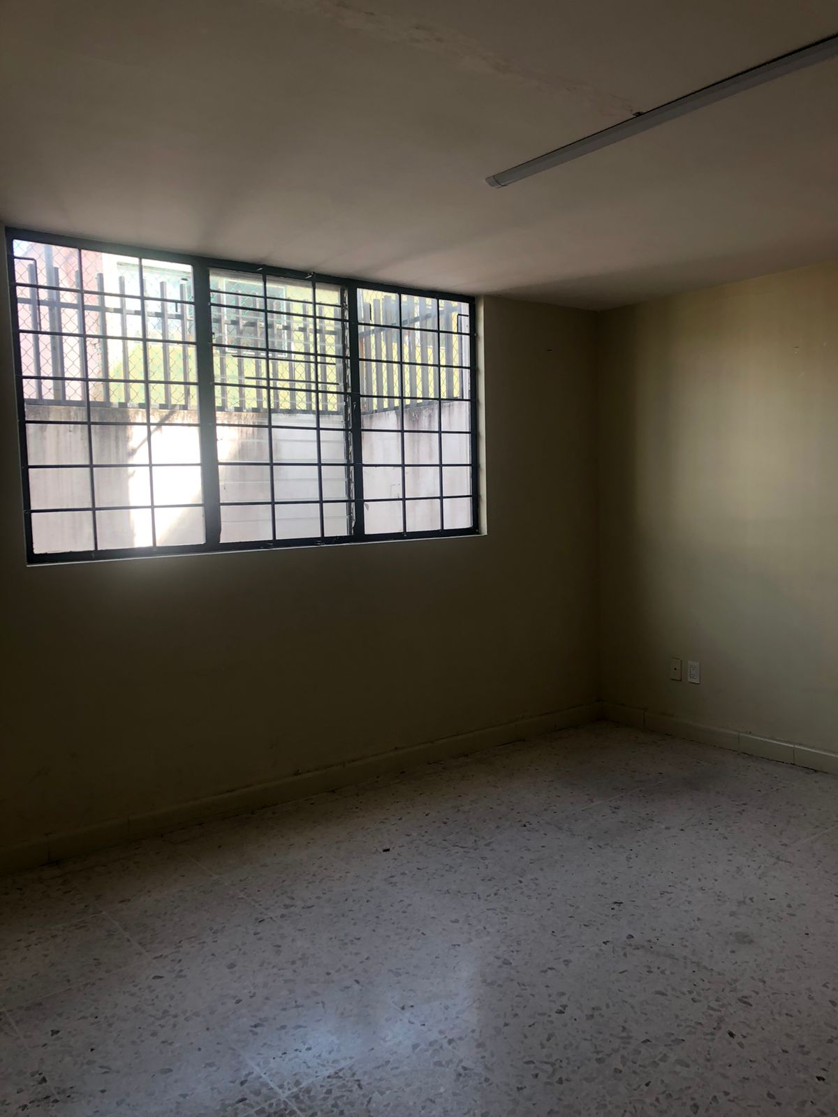 CASA PARA CLINICA U OFICINA EN RENTA EN CHAPULTEPEC SUR, MORELIA