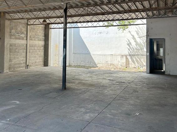 BODEGA EN VENTA/RENTA EN TORREON NUEVO, MORELIA