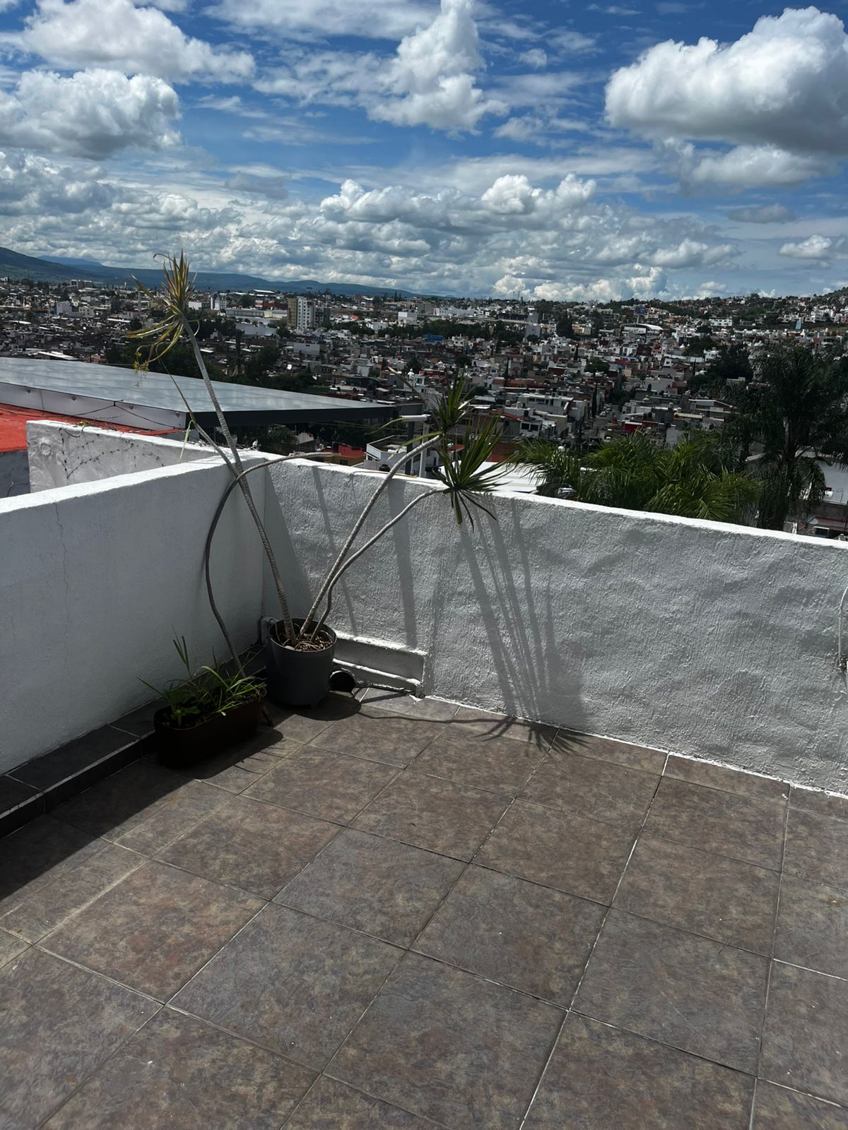 CASA EN RENTA EN COL. PERIODISTAS, MORELIA