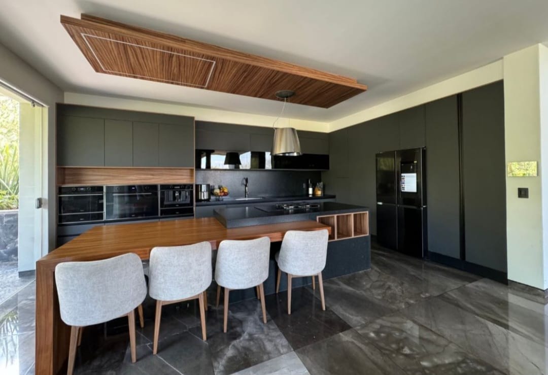 CASA RESIDENCIAL CLUB Y DENTRO DEL CAMPO DE GOLF ALTOZANO, MORELIA