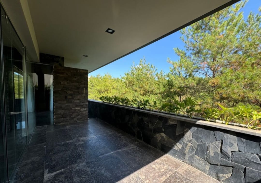 CASA RESIDENCIAL CLUB Y DENTRO DEL CAMPO DE GOLF ALTOZANO, MORELIA
