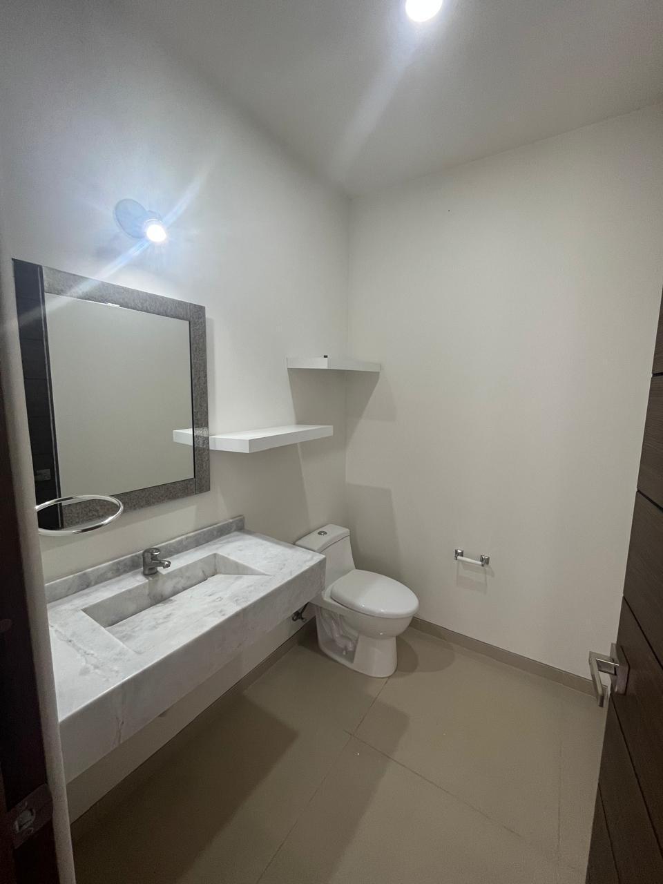 CASA EN VENTA EN FRACC. BRITANIA, MORELIA