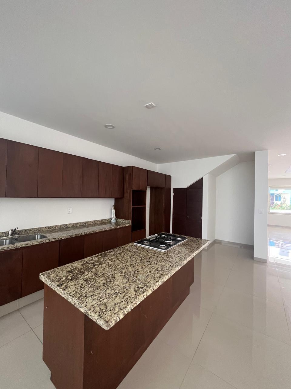 CASA EN VENTA EN FRACC. BRITANIA, MORELIA