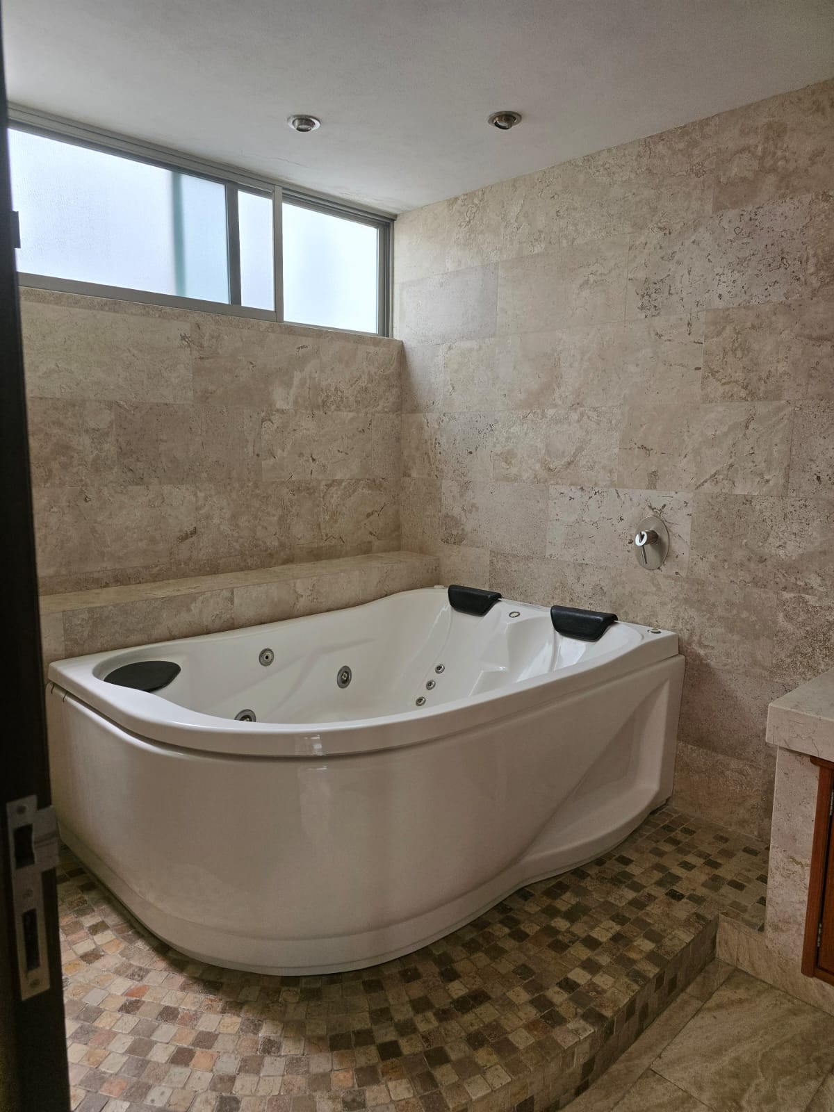 CASA EN VENTA EN PUNTALBA, MORELIA
