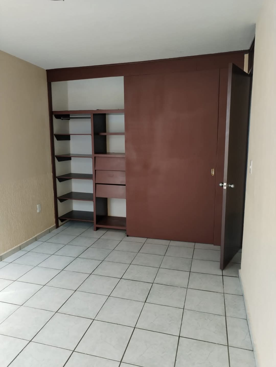 CASA EN VENTA EN EJIDAL OCOLUSEN, MORELIA