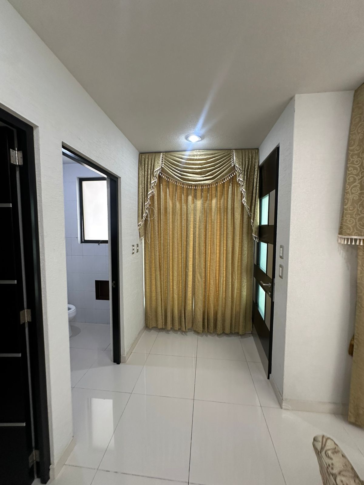 CASA AMUEBLADA EN RENTA EN FRESNOS TRES MARIAS, MORELIA