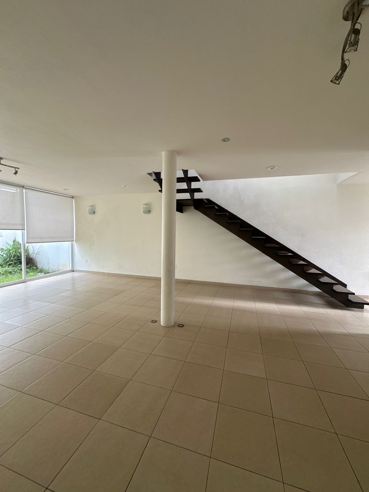 CASA EN RENTA EN RINCON DE LA MONTAÑA, MORELIA
