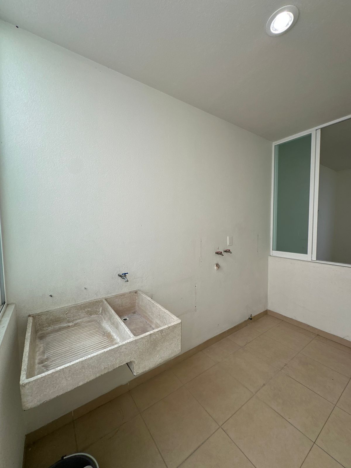 CASA EN RENTA EN RINCON DE LA MONTAÑA, MORELIA