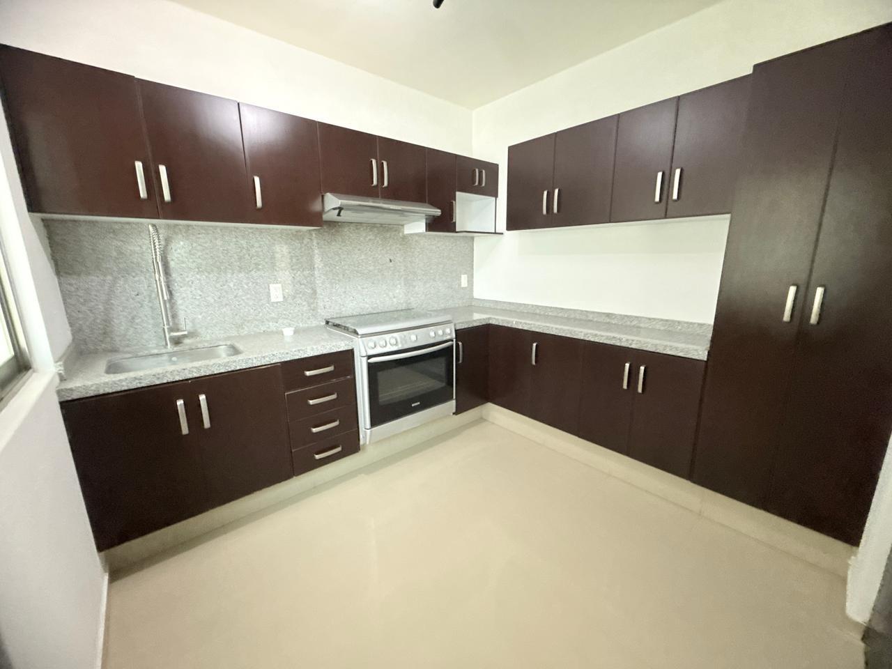 CASA EN VENTA EN FRESNOS TRES MARIAS, MORELIA.