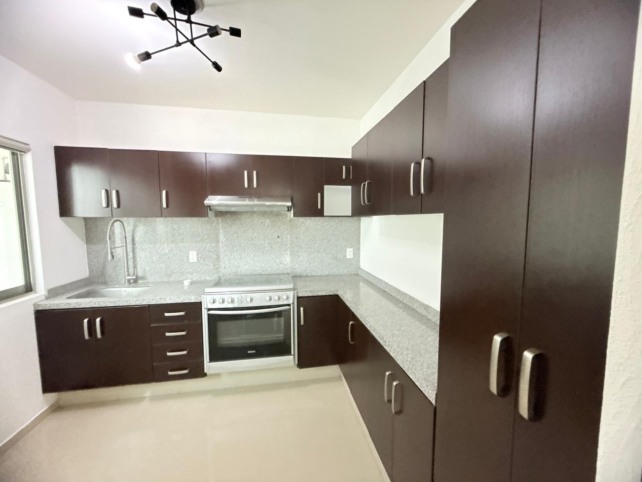CASA EN VENTA EN FRESNOS TRES MARIAS, MORELIA.