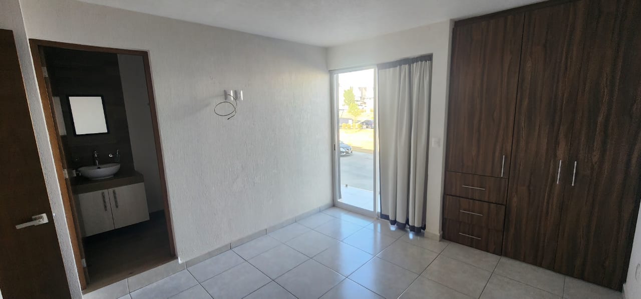 CASA EN RENTA EN QUINTA CANTERA ALTOZANO, MORELIA