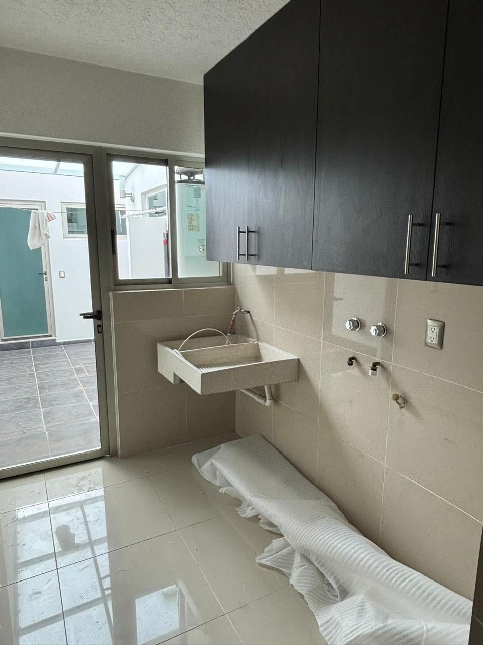 CASA EN VENTA EN CEDROS TRES MARIAS, MORELIA