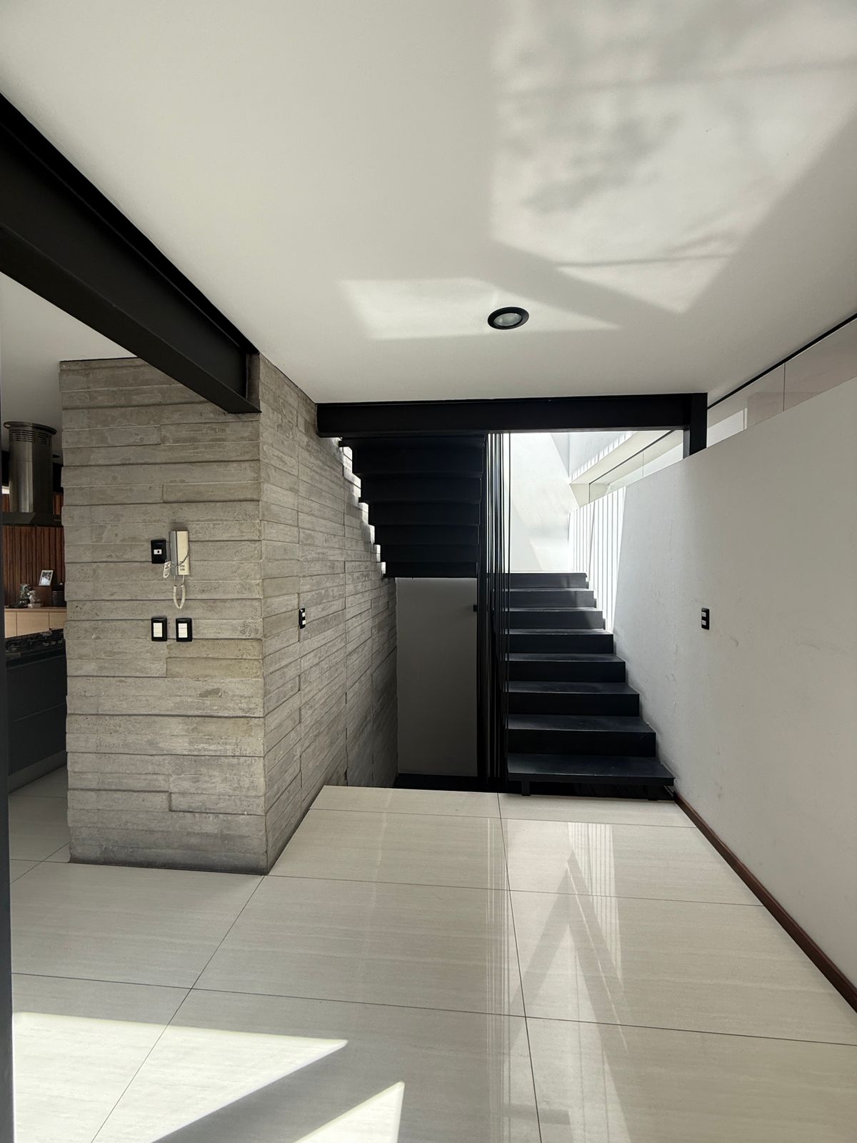 CASA AMUEBLADA EN RENTA EN PUERTA TRES MARIAS SUR, MORELIA