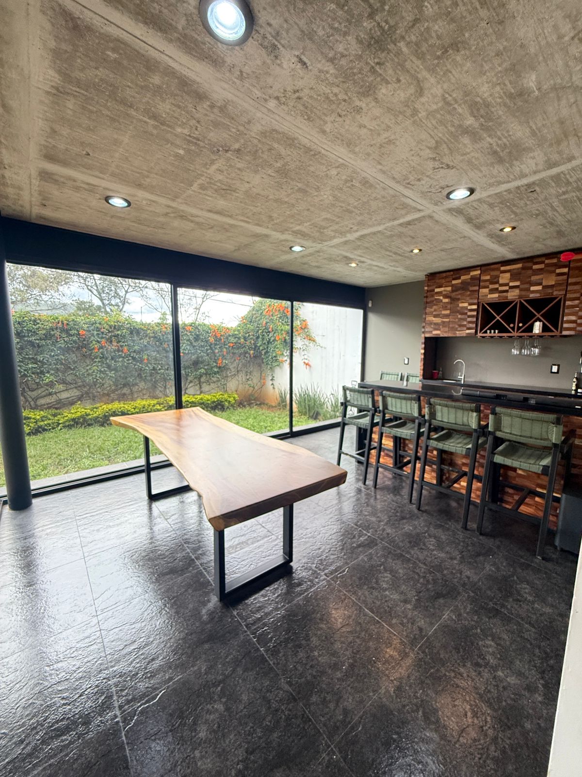 CASA AMUEBLADA EN RENTA EN PUERTA TRES MARIAS SUR, MORELIA