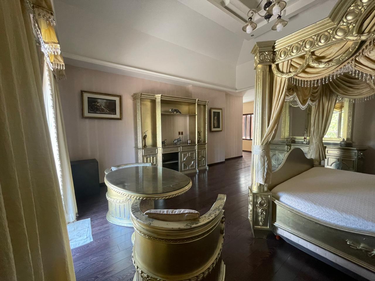 CASA EN VENTA EN CLUB Y DENTRO DEL CAMPO DE GOLF ALTOZANO, MORELIA