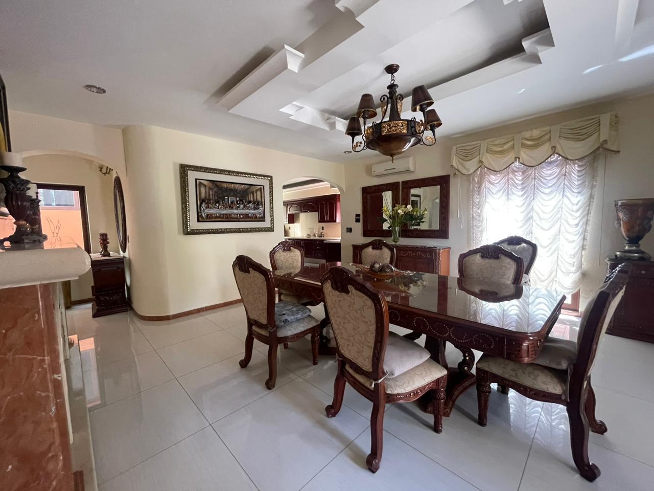 CASA EN VENTA EN CLUB Y DENTRO DEL CAMPO DE GOLF ALTOZANO, MORELIA