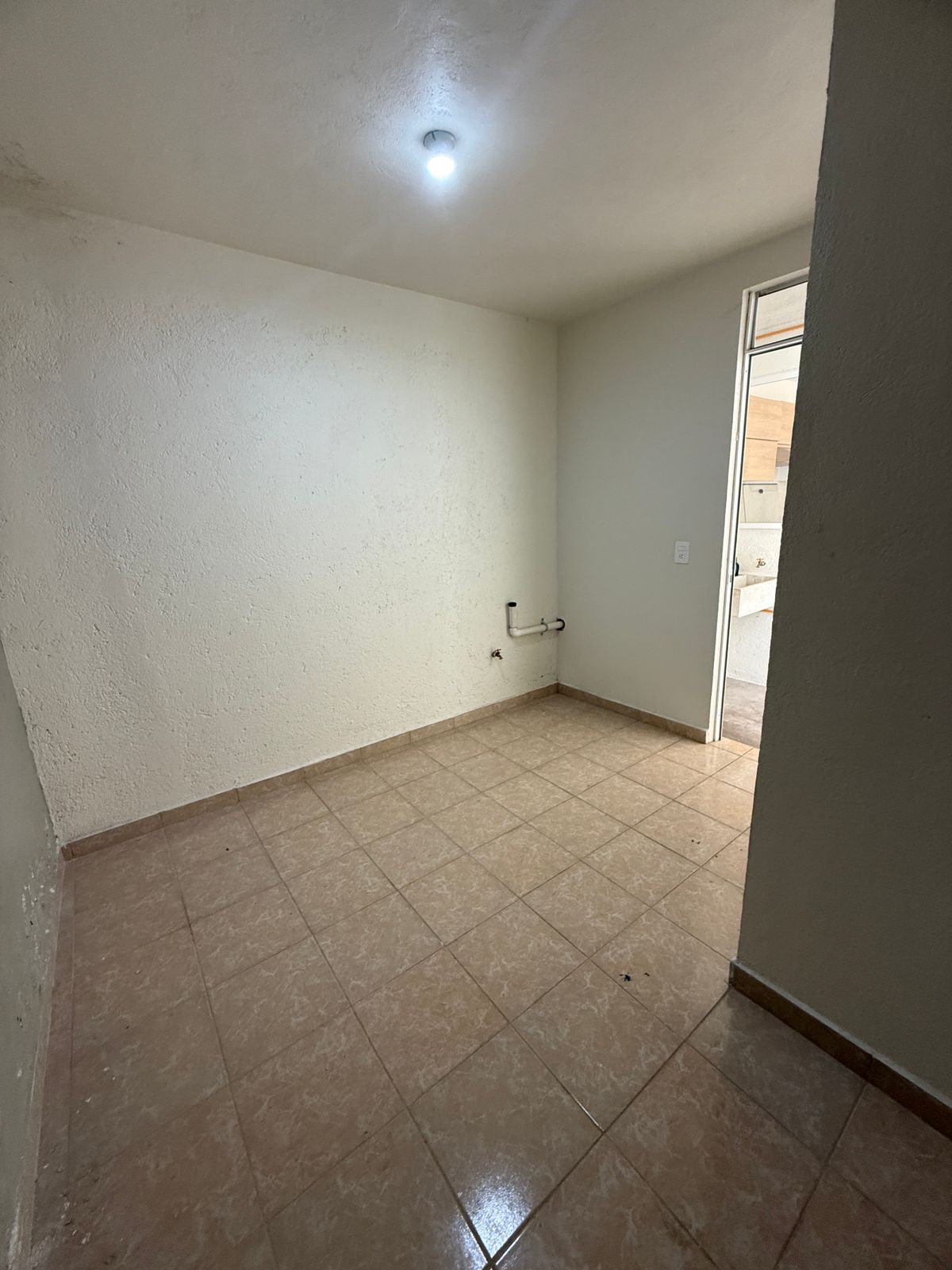 CASA EN RENTA EN FRACCIONAMIENTO TERCER RETORNO DE LOS ALPES ALTOZANO, MORELIA