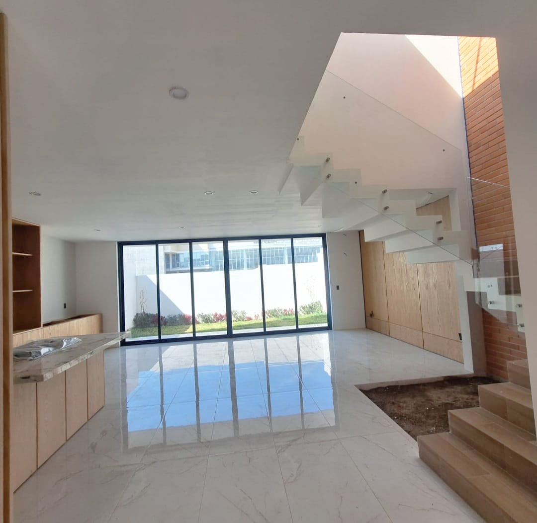 CASA EN VENTA EN FRACC. LA TOSCANA ALTOZANO, MORELIA