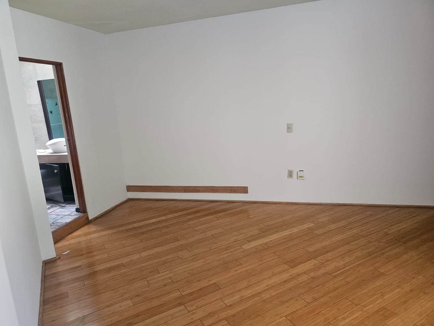 CASA EN VENTA EN BOSQUE CAMELINAS, MORELIA