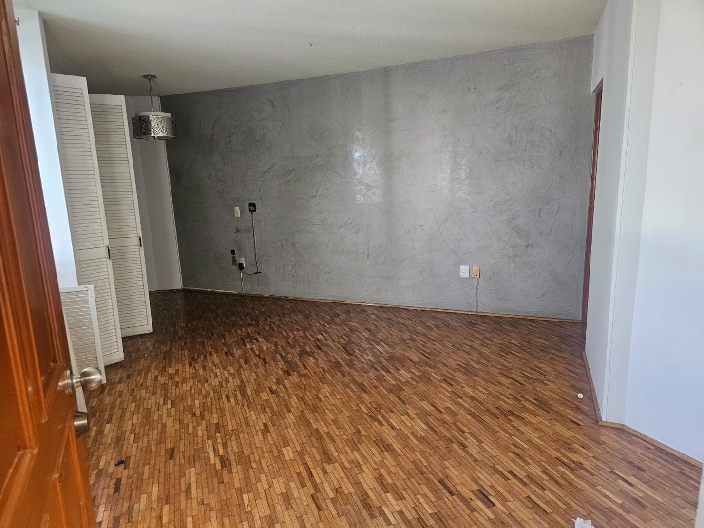 CASA EN VENTA EN BOSQUE CAMELINAS, MORELIA