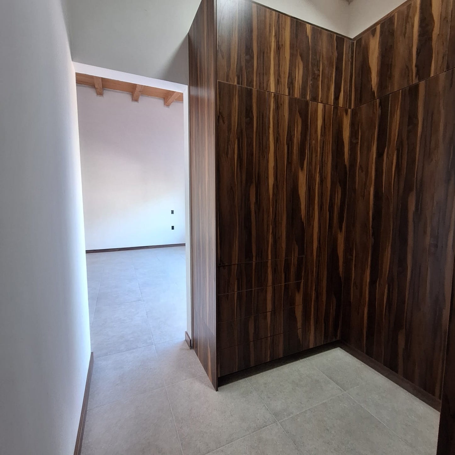 CASA INTELIGENTE EN VENTA EN EL PINAR ALTOZANO, MORELIA