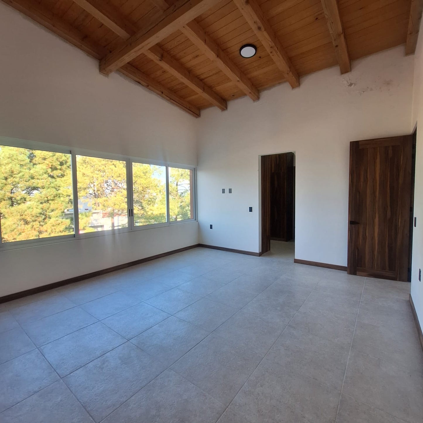 CASA INTELIGENTE EN VENTA EN EL PINAR ALTOZANO, MORELIA