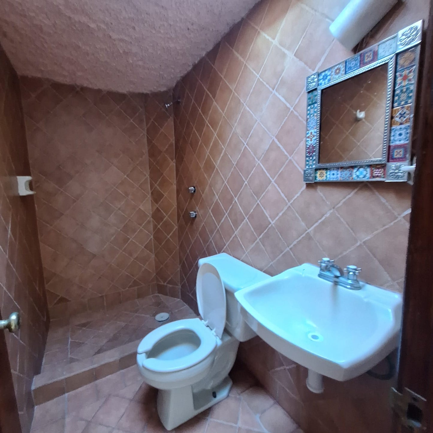 CASA EN RENTA EN CHAPULTEPEC SUR, MORELIA