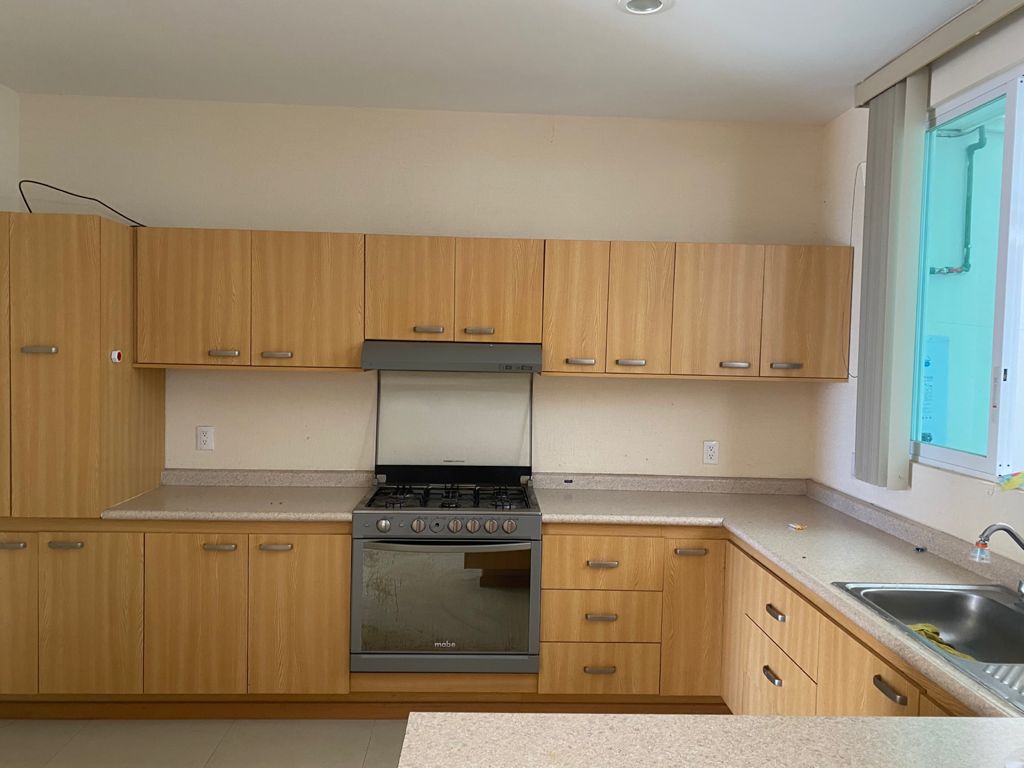 CASA EN VENTA EN FRACC. VENADOS ALTOZANO, MORELIA