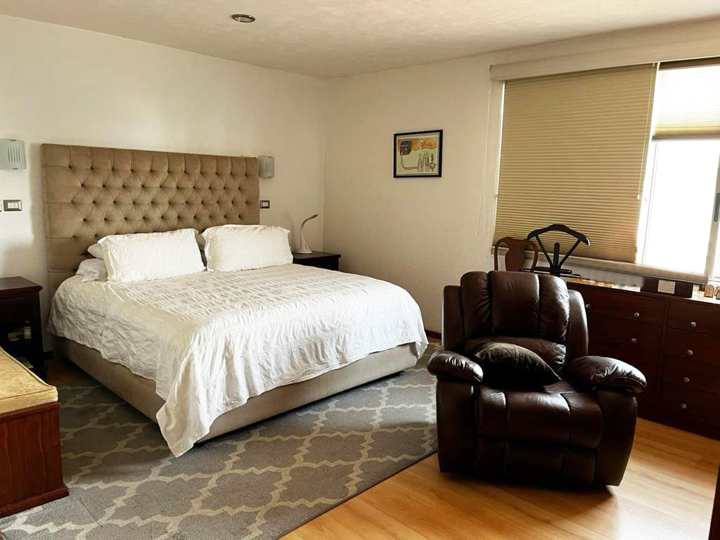 CASA EN VENTA EN JACARANDAS TRES MARIAS, MORELIA