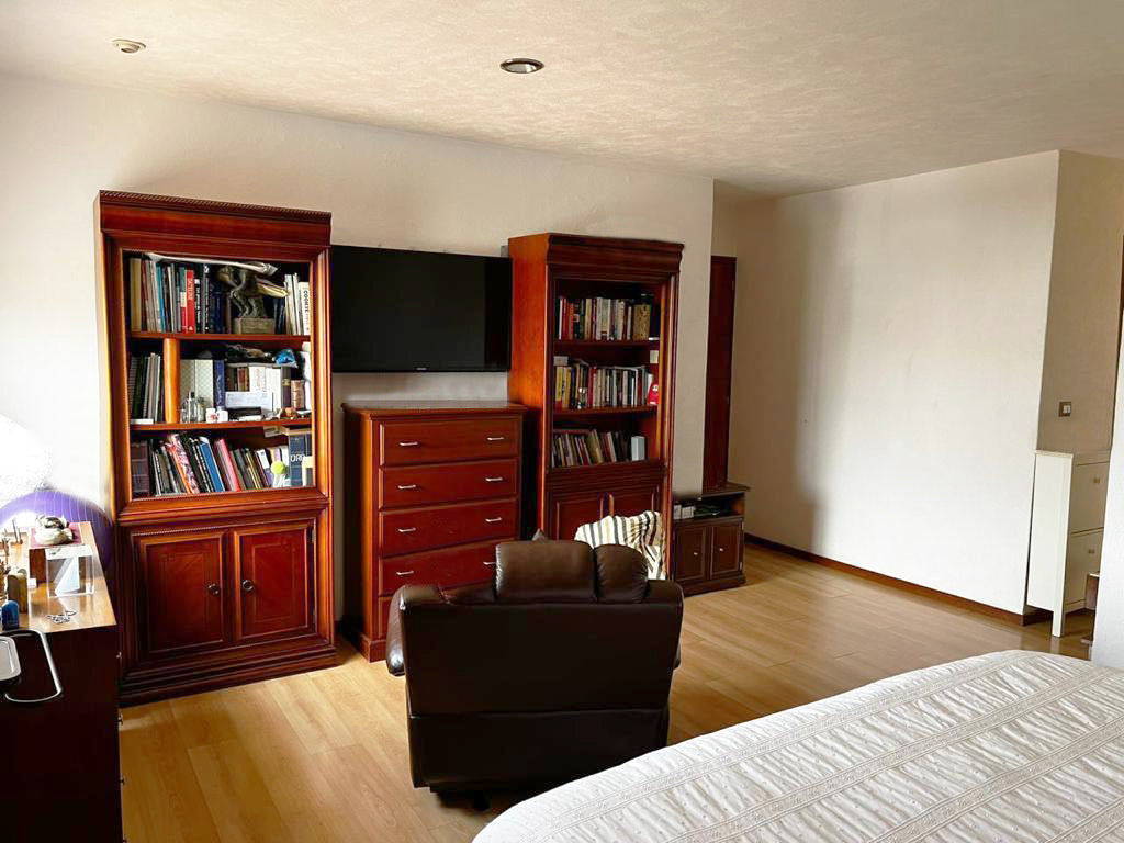 CASA EN VENTA EN JACARANDAS TRES MARIAS, MORELIA