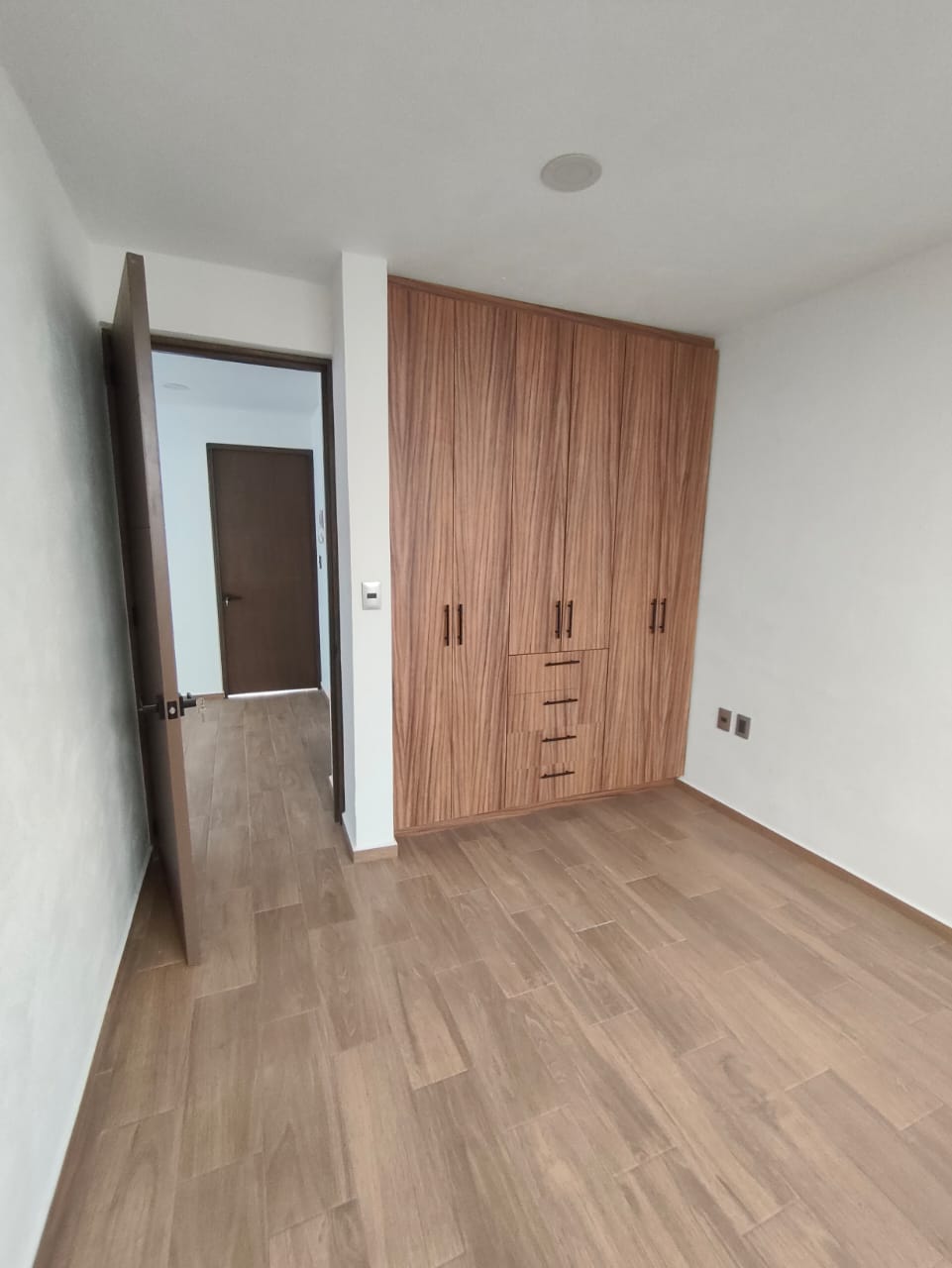 CASA EN VENTA EN CAÑADAS DEL BOSQUE TRES MARIAS, MORELIA