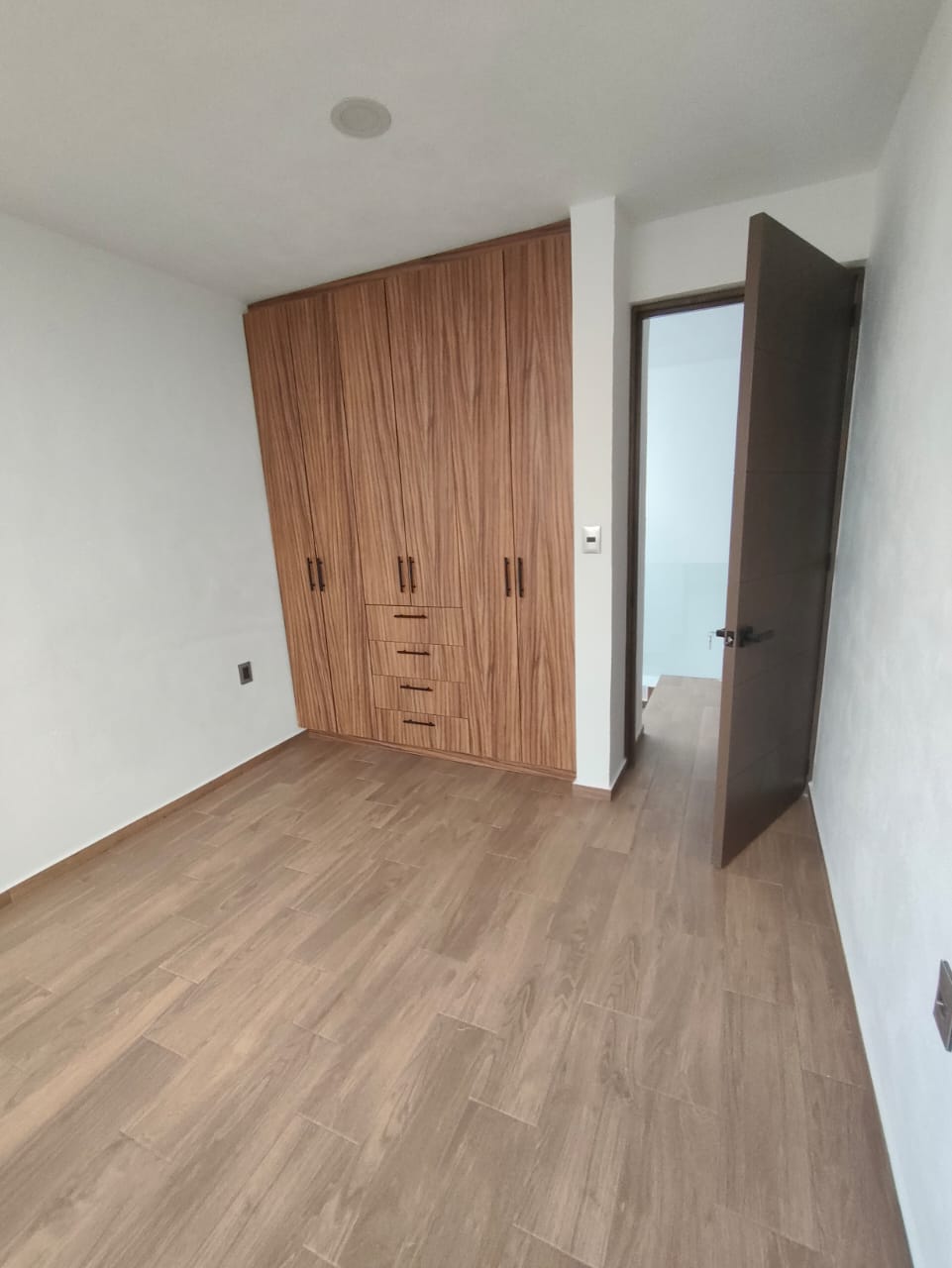 CASA EN VENTA EN CAÑADAS DEL BOSQUE TRES MARIAS, MORELIA