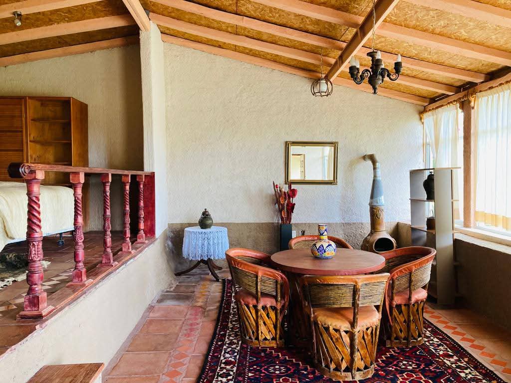 TERRENO CON CASA Y CABAÑAS EN VENTA EN TACICUARO, MICH