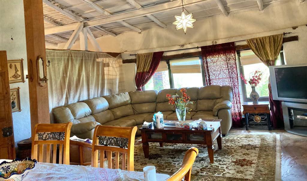 TERRENO CON CASA Y CABAÑAS EN VENTA EN TACICUARO, MICH