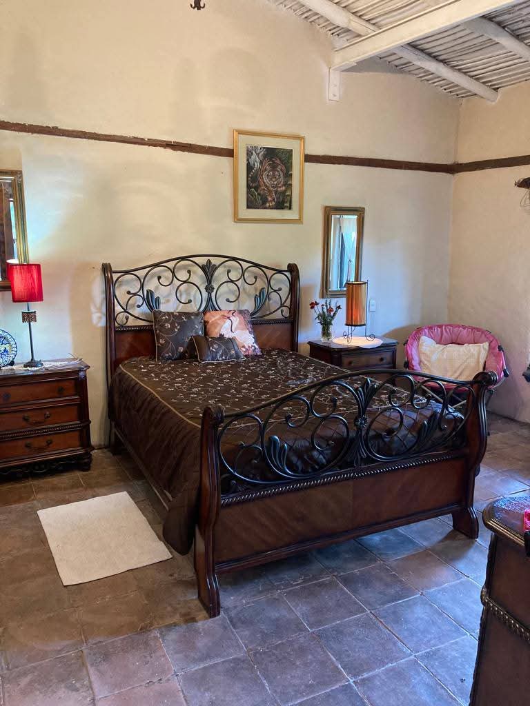 TERRENO CON CASA Y CABAÑAS EN VENTA EN TACICUARO, MICH