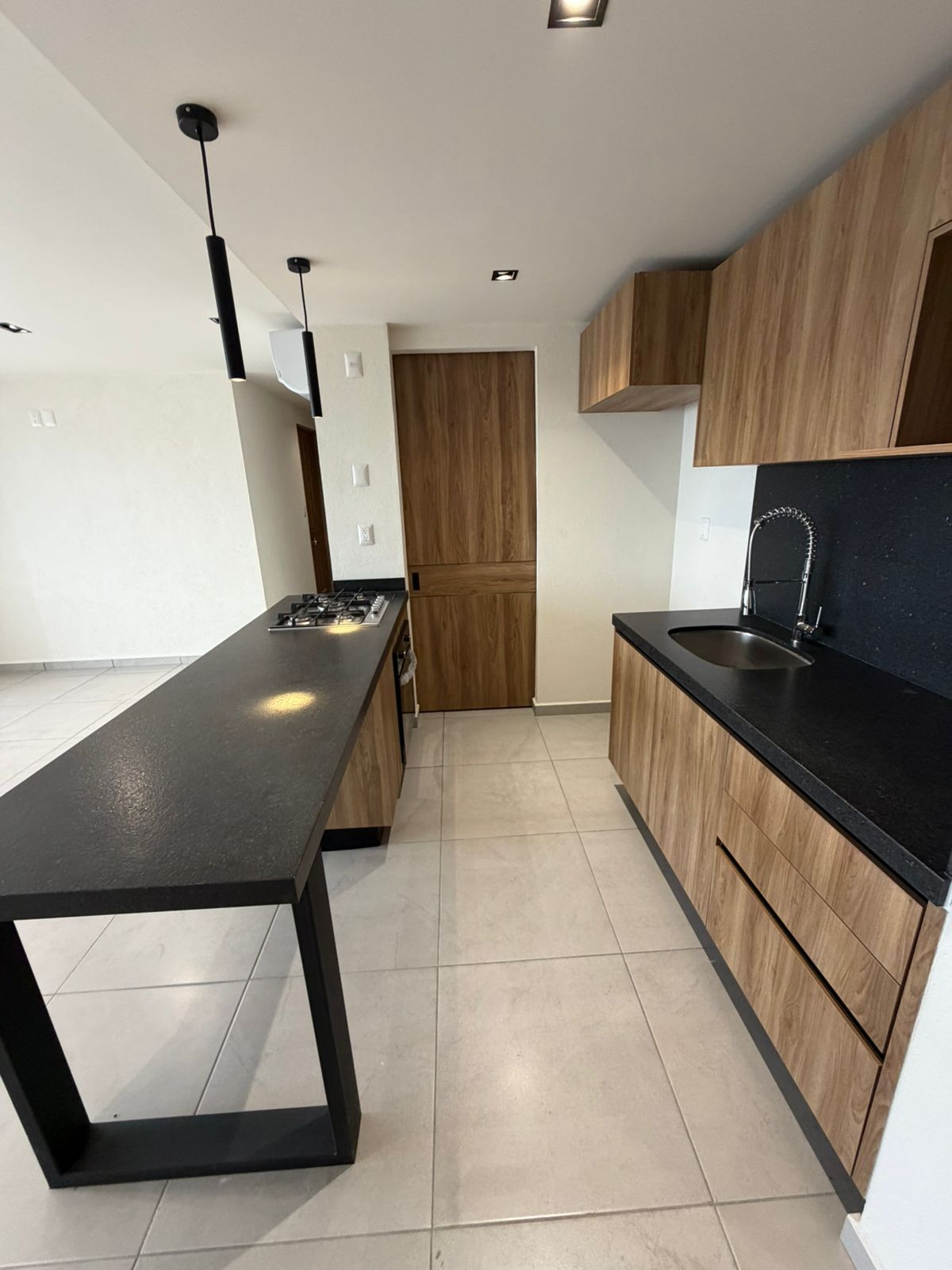 DEPARTAMENTO EN RENTA EN TORRE NATURA ALTOZANO, MORELIA