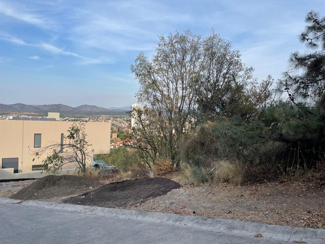 TERRENO EN VENTA EN CLUB Y DENTRO DEL CAMPO DE GOLF ALTOZANO, MORELIA