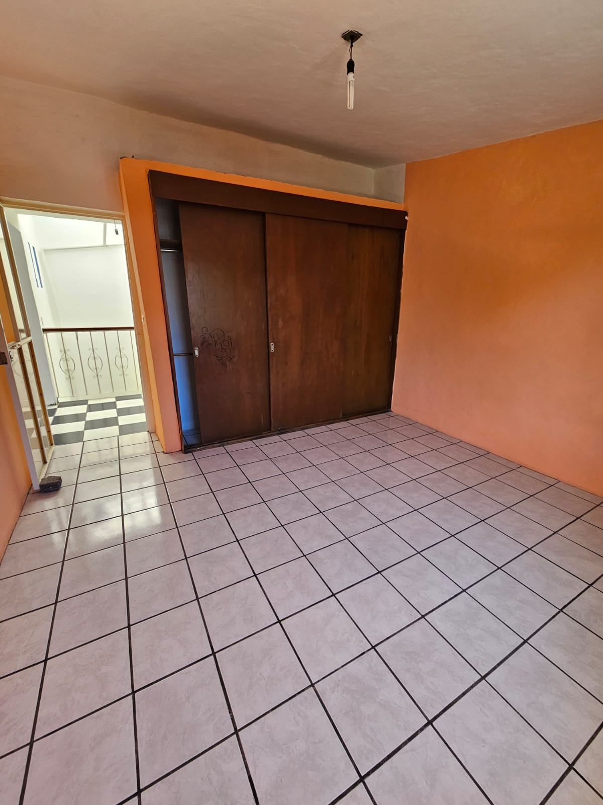 CASA EN VENTA EN PROF. JESUS ROMERO FLORES, MORELIA