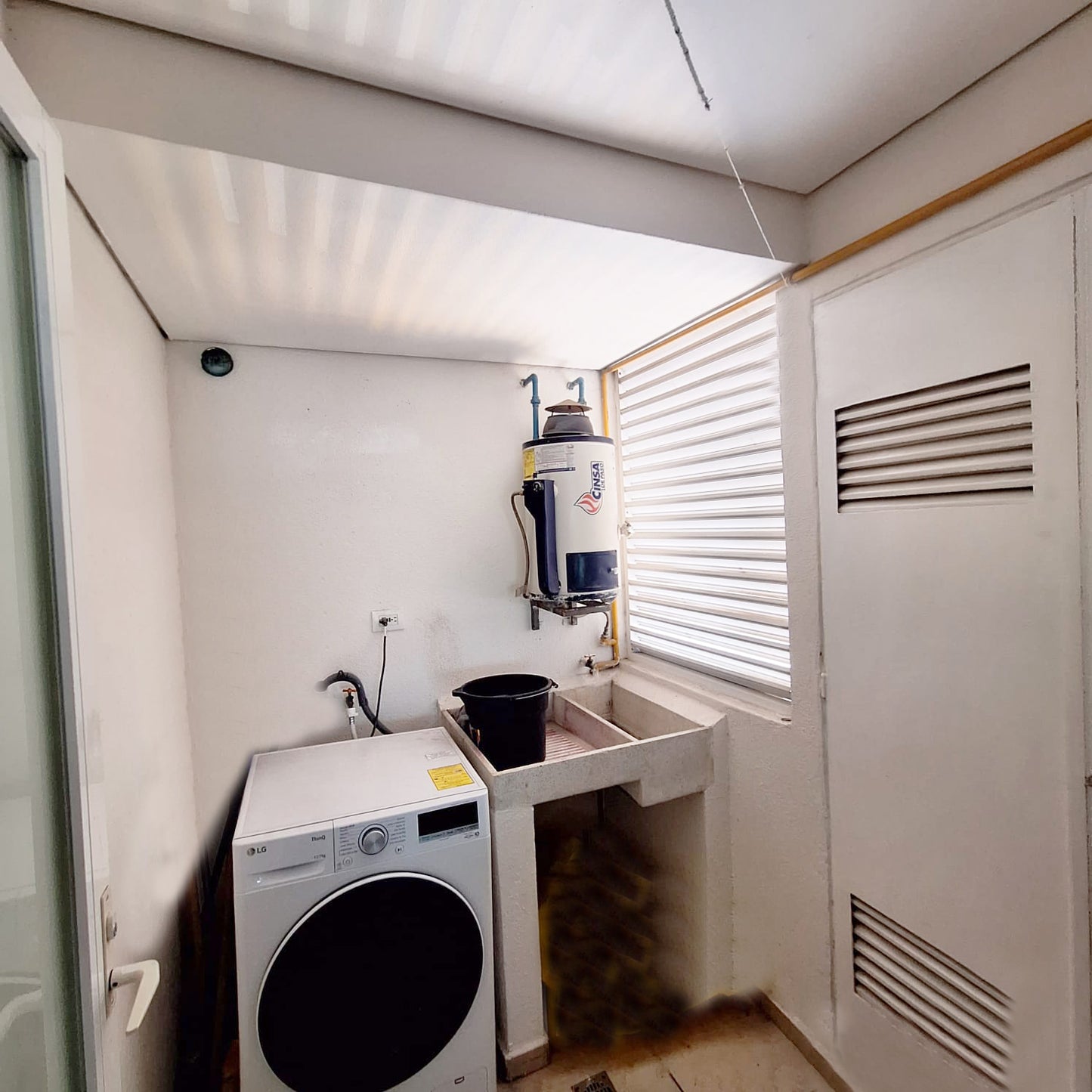 DEPARTAMENTO EN RENTA EN TORRE MONARCA ALTOZANO, MORELIA