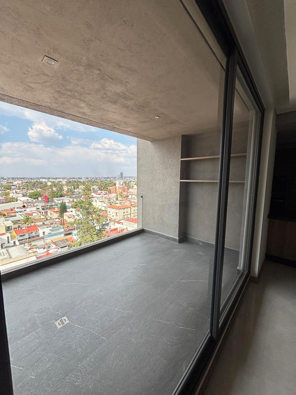 DEPARTAMENTO EN RENTA EN BOSQUES CAMELINAS, MORELIA