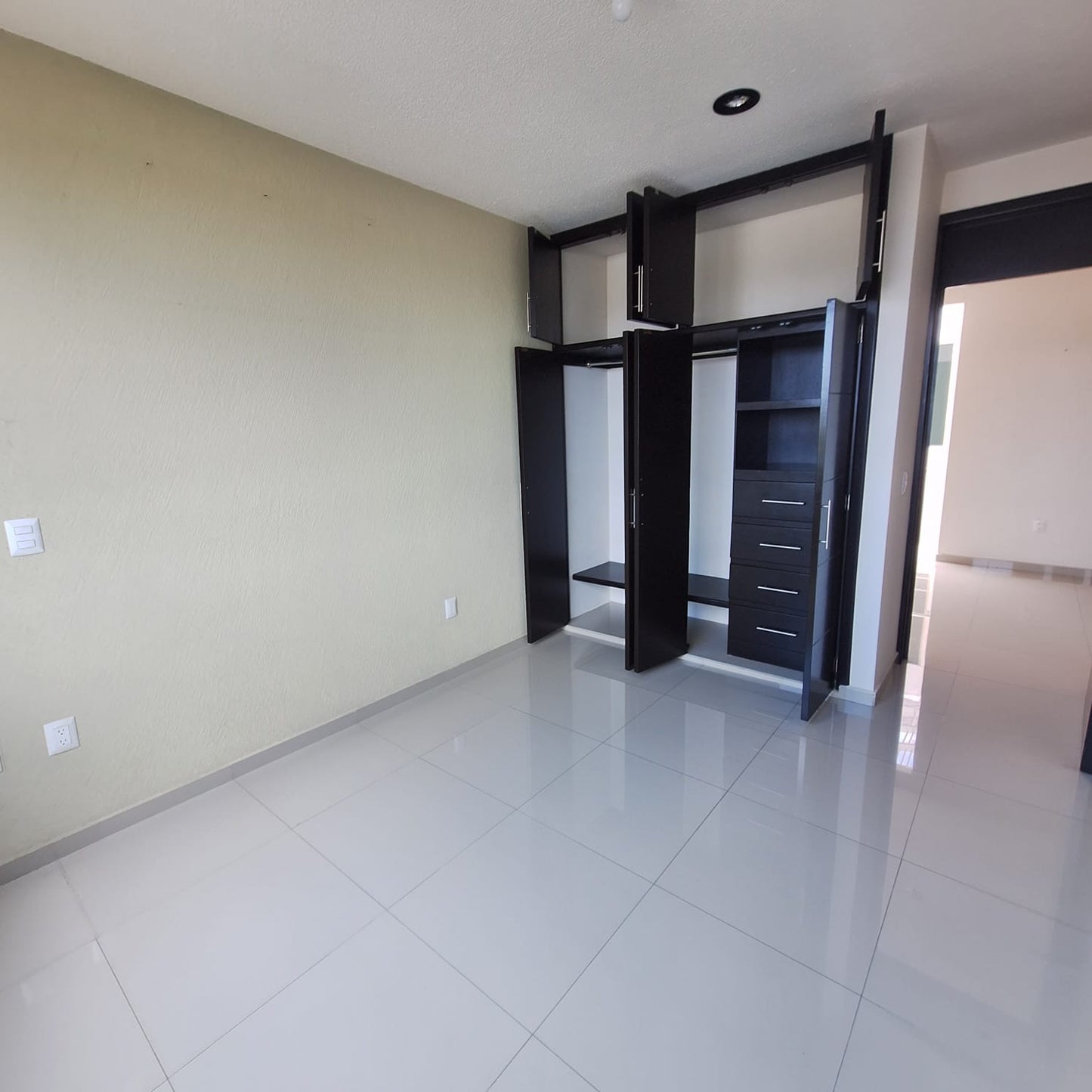 CASA EN VENTA EN PASEO DE LAS AGUILAS ALTOZANO, MORELIA