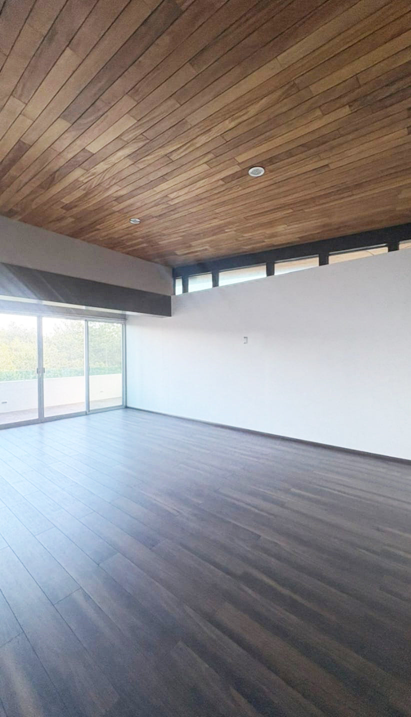 CASA EN RENTA EN CLUB Y DENTRO DEL CAMPO DE GOLF ALTOZANO, MORELIA