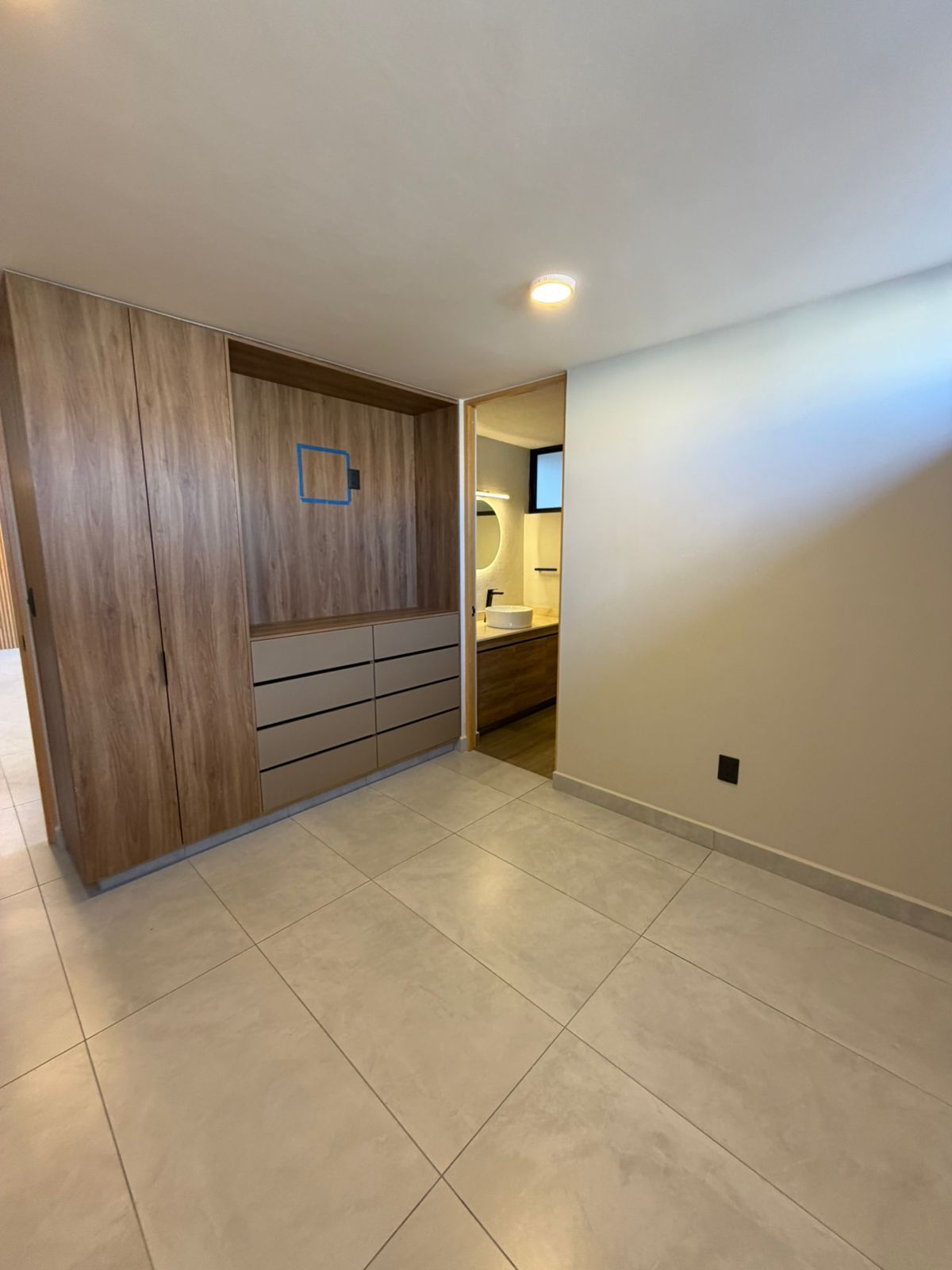 CASA CON LOCAL COMERCIAL EN VENTA EN CHAPULTEPEC SUR, MORELIA