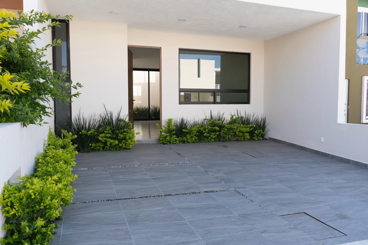 CASA EN VENTA EN CAÑADAS DEL BOSQUE TRES MARIAS, MORELIA