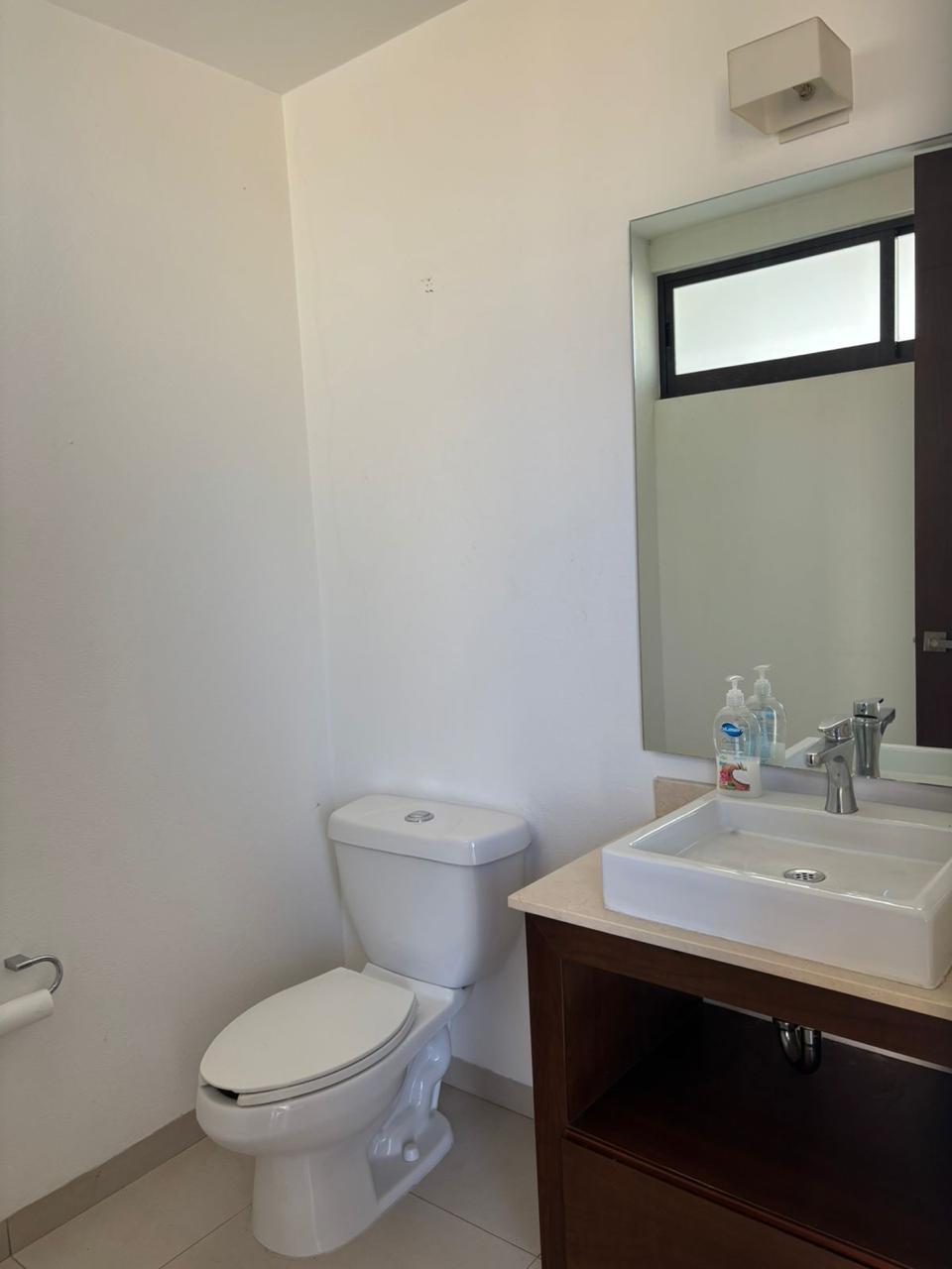 CASA EN VENTA EN PUERTA MADERO, MORELIA